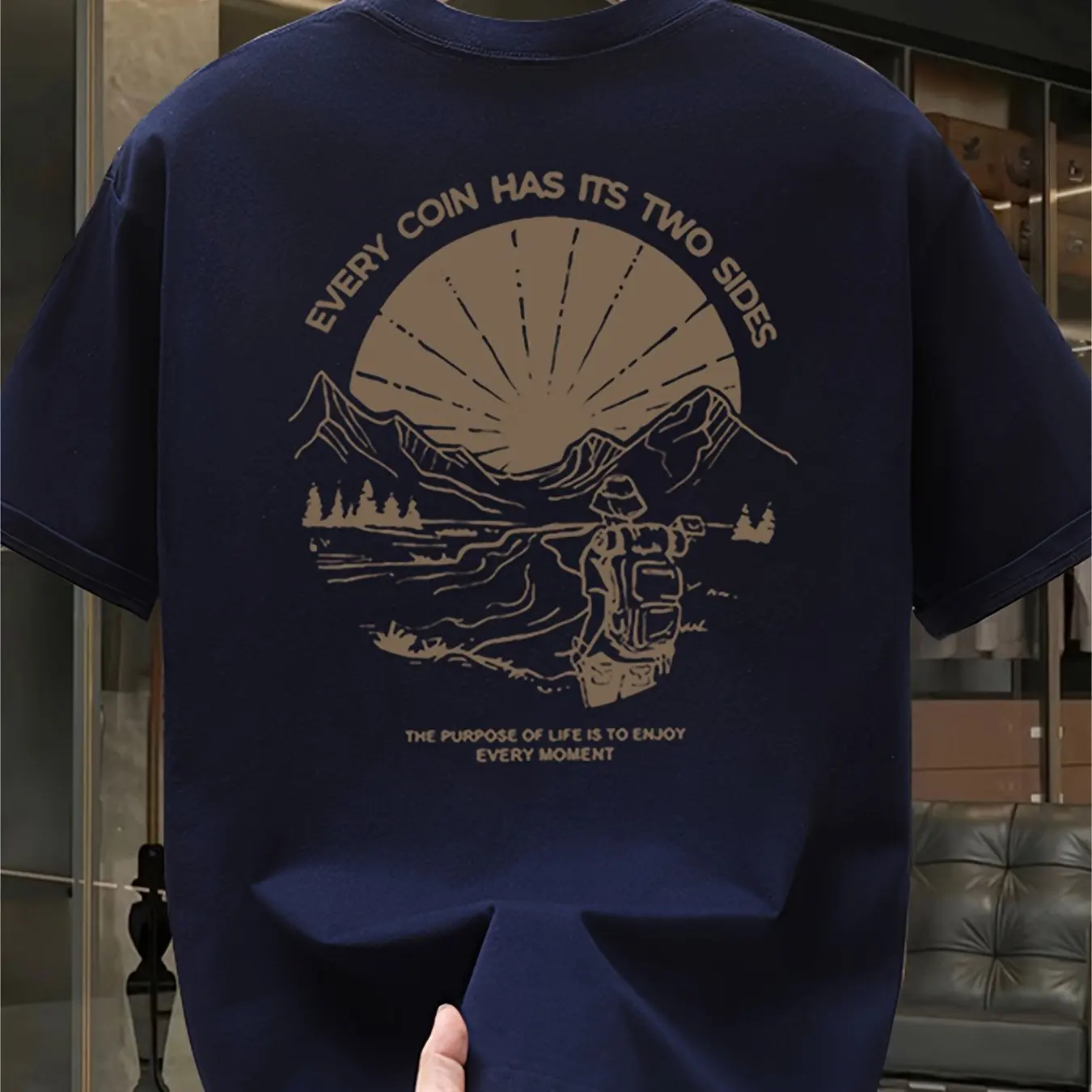 Outdoor Adventure Quotes Short - Camiseta gráfica vintage de senderismo en